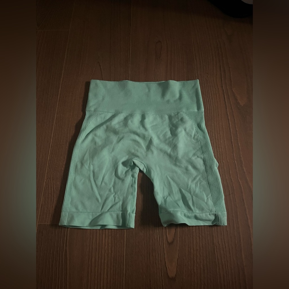 Mint Green Women’s Booty Scrunch Workout Shorts Great Condition Size S/M